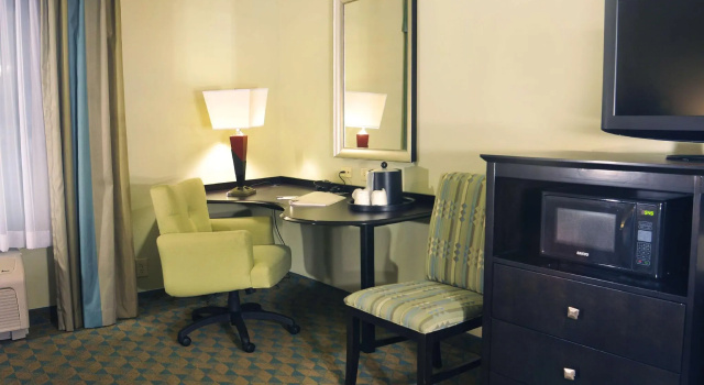 Четырёхместный номер Standard Hampton Inn Gadsden/Attalla I-59