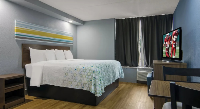 Студия HomeTowne Studios by Red Roof and Conference Center Chicago - N Aurora Naperville
