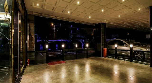 Charlot Castle Hotel
