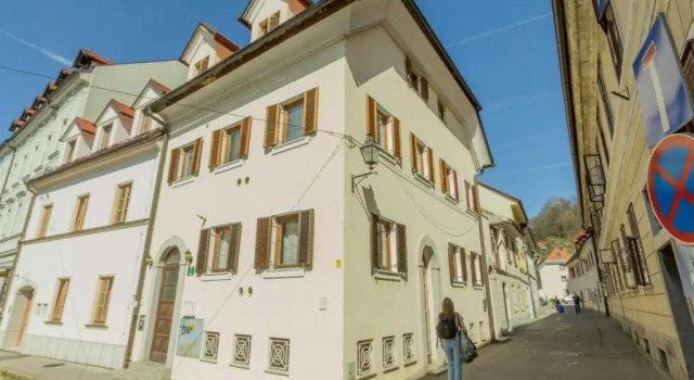 Апартаменты City Centre Apartments