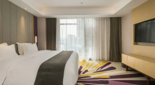 Люкс Business Lavande Hotel (Panzhou Donghu Park Caihongqiao)