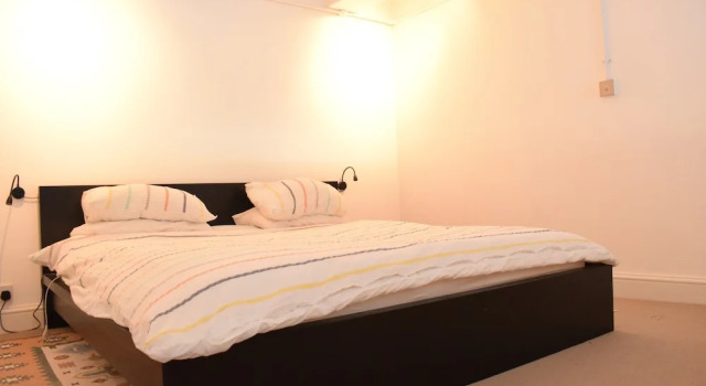 Spacious 2 Bedroom Apartment in Fulham, Varaa Huoneisto Asunnot kohteessa Merseyside, Huoneisto