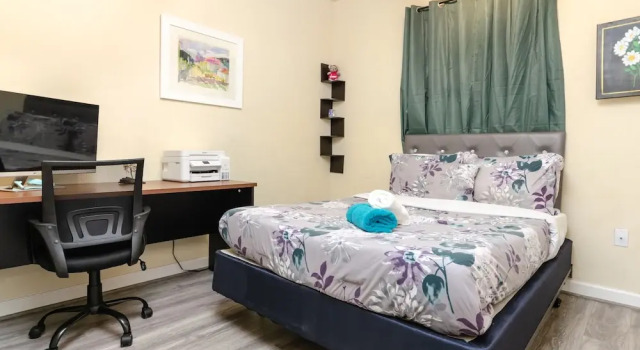 Rare Find! House of Happiness by MIA Zoo & FL Keys, Buchen Sie Ferienwohnung Apartments in Princeton, Ferienwohnung