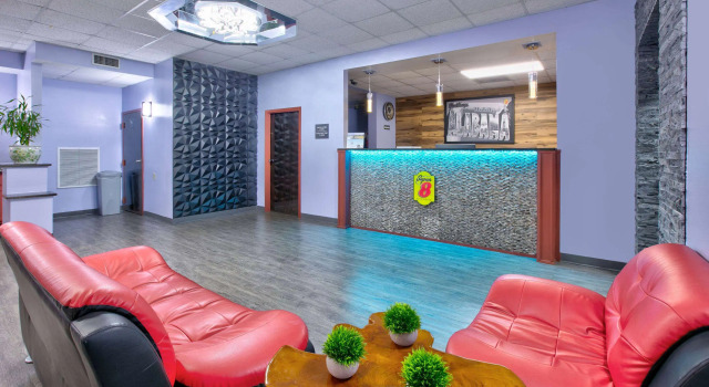 Super 8 by Wyndham Mobile/Tillmans Corner