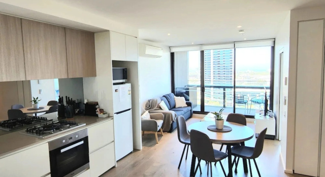 Номер Standard c 1 комнатой с балконом Melbourne Lifestyle Apartments - Best Views on Collins