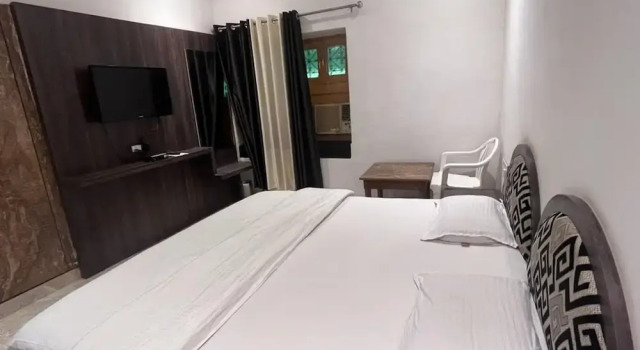 Hotel Rani Palace at Lake Fatehsagar, Забронировать Отель Отели штата Раджастхана с парковкой, Парковка