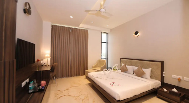 VRR Hotel's And Convention Centre, Rezervovat Hotel Bangalore Bangalore