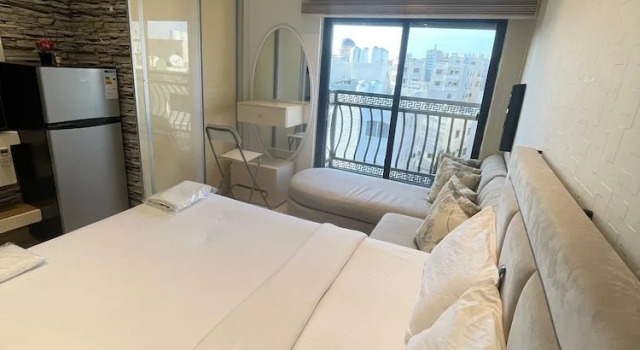 Central Tiny Studio for Rent 409
