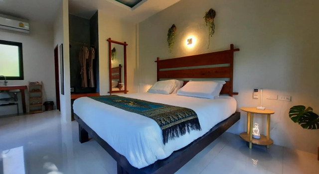 Baan Reenaa Lanta