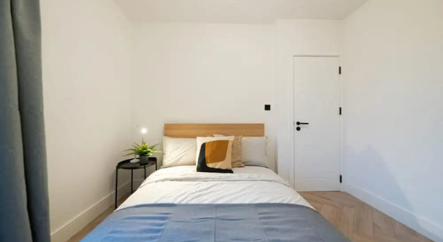 Апартаменты The Battersea Place - Charming 4bdr Flat