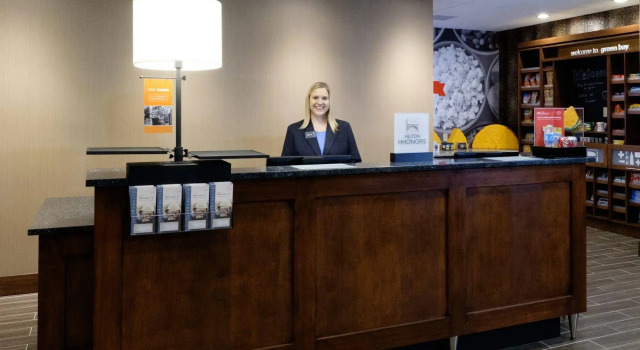 Hampton Inn Green Bay Downtown, Buchen Sie Hotel Green Bay Wisconsin