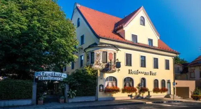 Hotel Gasthof zur Post, จอง โรงแรม Unterfoehring มิวนิค
