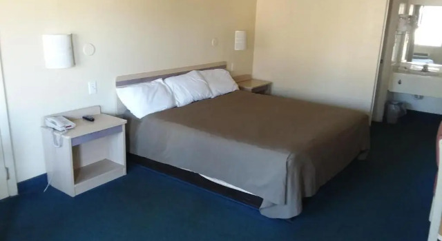 Номер Standard Knights Inn Burlington, NC