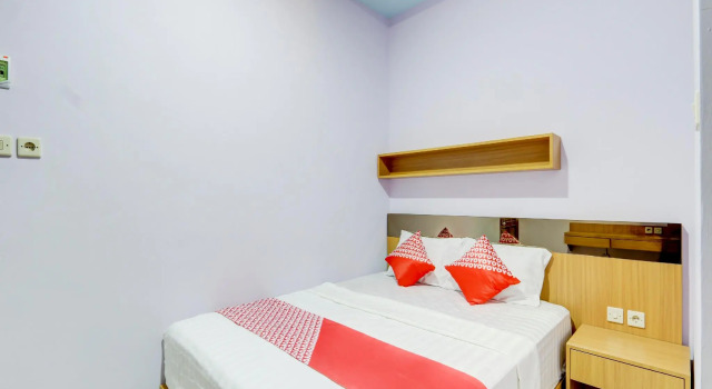OYO 90373 Griya Nira 3 Syariah Putri, Reserva ahora Hotel Grogol Java Central