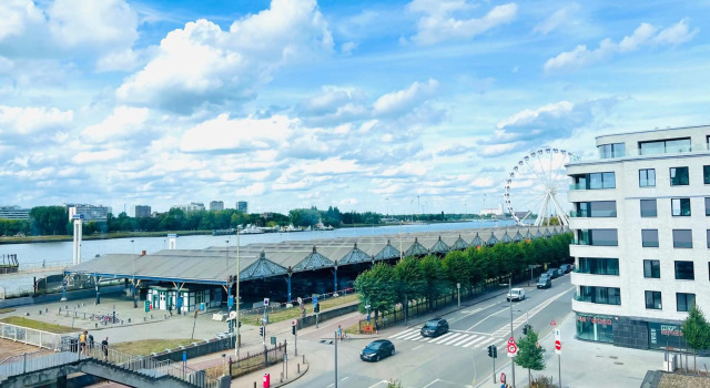 Riverview Studio in Historical Heart of Antwerp, Забронировать Отель Антверпен провинция Антверпен, рядом с De Wilde Zee