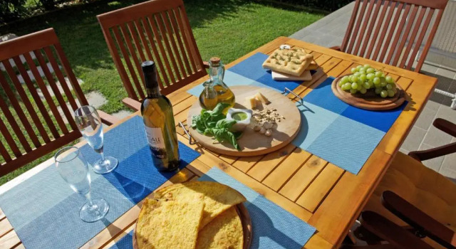 Lo Zione, Prenota Hotel Arcola Riviera Ligure