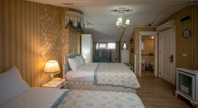 Четырёхместный семейный номер Standard Villa Paradiso Hotel & Spa
