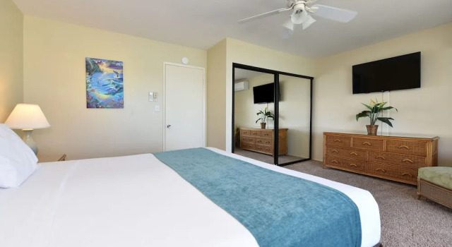 Lokelani #A205 - 2 Br condo by RedAwning