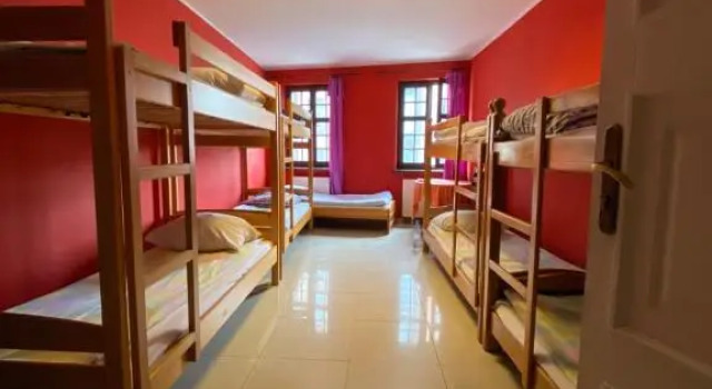 Кровать в общем номере (женский номер) Hostel Przy Targu Rybnym