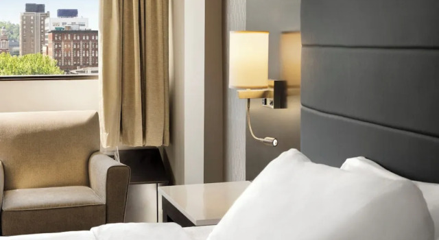 Двухместный номер Premium Crowne Plaza Knoxville Downtown University by IHG