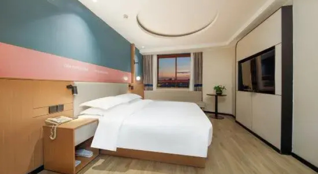 Люкс Business Urba Hotel (Guanyunxian Government)