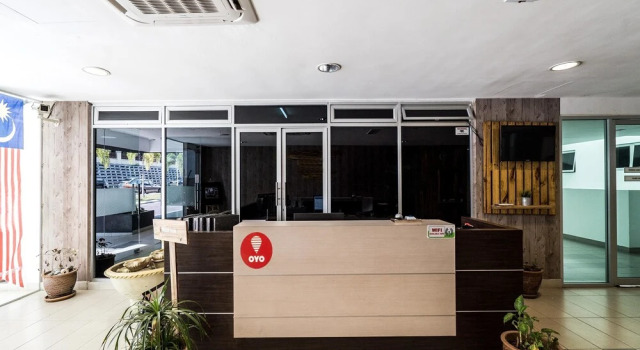 OYO 295 Aster Hotel, Забронировать Отель Отели Федеральной территории Куала-Лумпура с бассейном, Бассейн