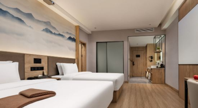Люкс HEBE Xiyin Hotel (Loudi South Station New Municipal Government)