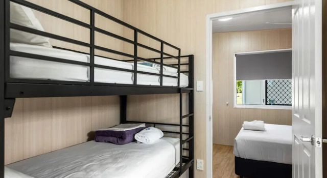 Deluxe villa med altan BIG4 Mackay Marine Tourist Park