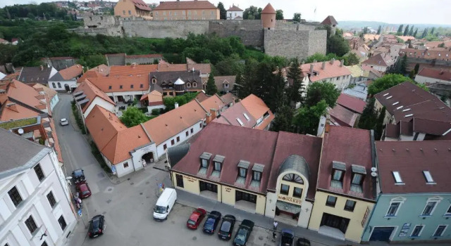 Hotel Minaret&Étterem, Buchen Sie Hotel Eger 