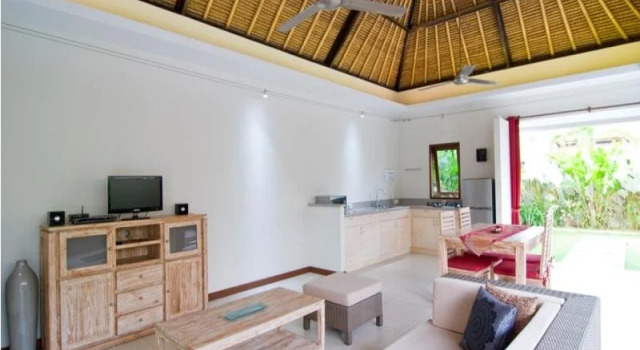 Villa Warna Warni
