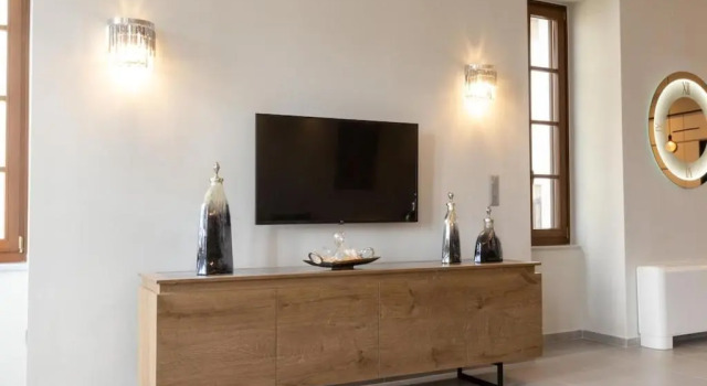 Orion Maison: Luxury 3-bedroom maisonette in the center of town, Book Villa Cottages in Lakonia, Cottage