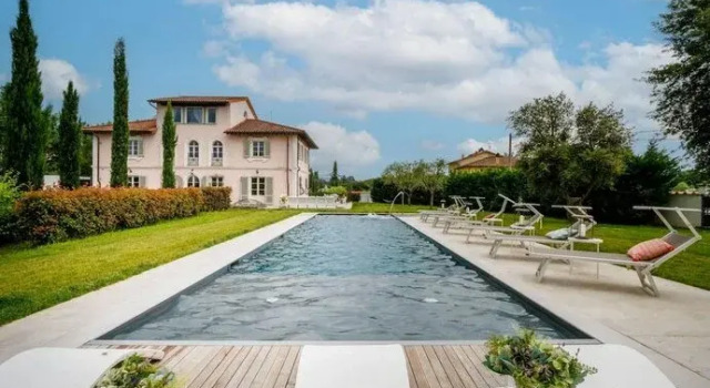 Villa Alpaca in Orentano, Reserva ahora Villa Orentano Toscana