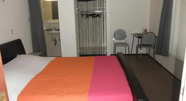 Kokodor, Rezerwuj Hotel Hotele w Bruksela z parkingiem, Parking