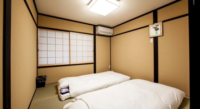 Miro Shichijo Hanabatakecho Tei, Book Hotel Kyoto Japan