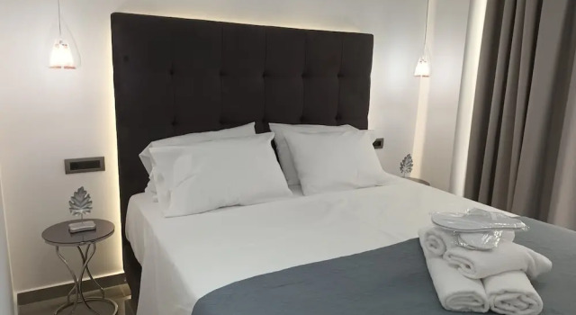 KM LUXURY APART DOWNTOWN, Забронировать Отель Ираклион Центральный Крит
