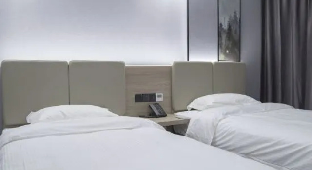 Семейный номер Standard GreenTree Inn AnQing TongCheng City South ShengTang Road ShengTang International Hotel