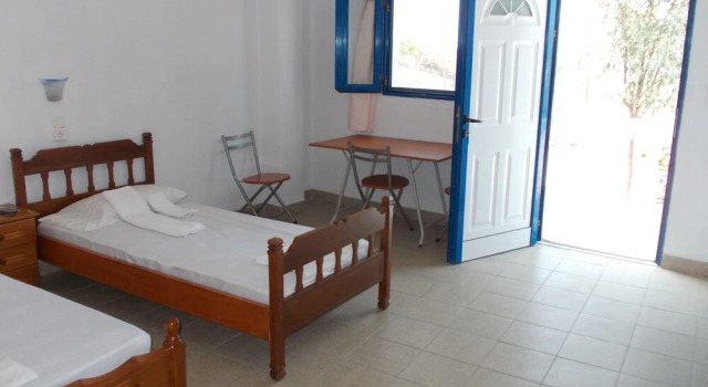 Zacharo Rooms Thirasia, Забронировать Отель Тирасия Санторини