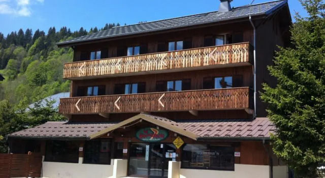 Hotel Le Boomerang, Забронировать Отель Бизнес-отели Ле-Же, рядом с Горнолыжный подъемник Вьё Шен, 4* 5*