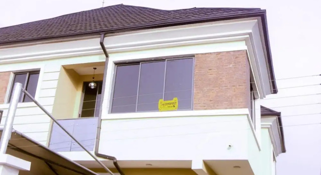 Stunning 3-bed House in Lagos, Book Feriehus Villaer i Lagos State, Villa