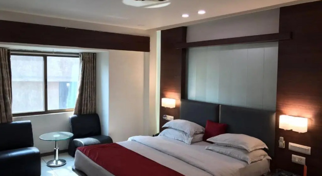 Номер Deluxe Pearl Hotel & Banquets