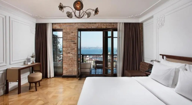 Двухместный номер Deluxe с балконом и с видом на море Georges Hotel Galata