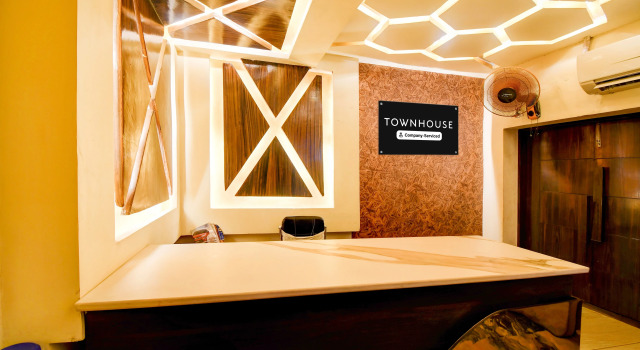 Super OYO Townhouse Varanasi Railway Junction, Забронировать Отель Бизнес-отели Варанаси, 4* 5*