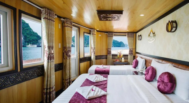 Cristina Diamond Cruise