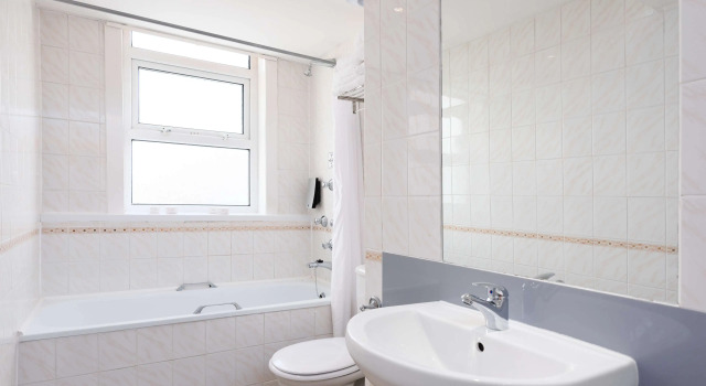 Четырёхместный номер Standard Best Western Carlton Hotel