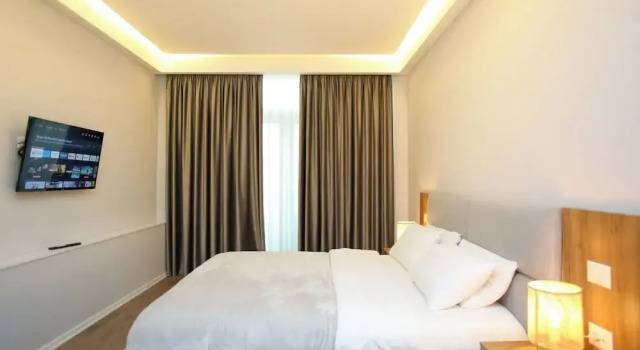 Двухместный номер Deluxe с балконом и с видом на город Hotel Vlora International
