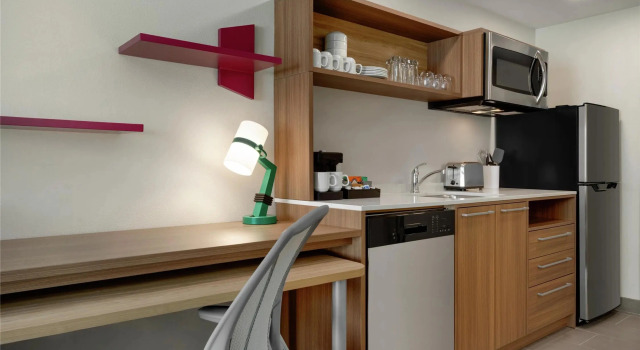 Шестиместный люкс Home2 Suites By Hilton Denton