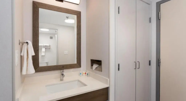 Двухместный номер Standard Comfort Inn & Suites Buffalo Airport