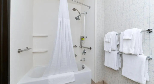 Трёхместный люкс Holiday Inn Express Madera by IHG