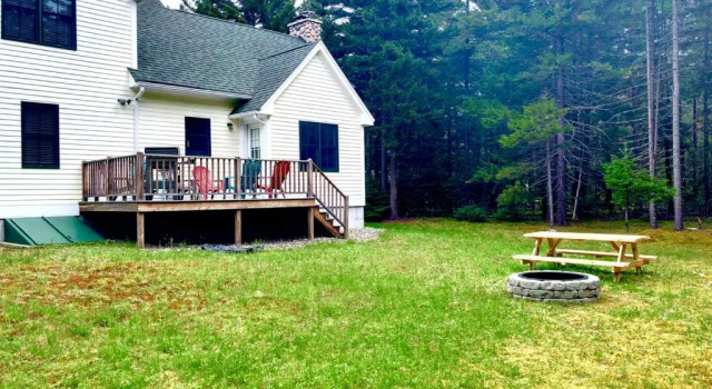 Коттедж с 4 комнатами MO Private home in beautiful wooded setting - close to Bretton Woods AC