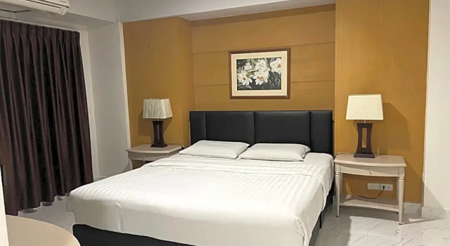 Трёхместный номер Standard с красивым видом из окна Mall Suites Hotel